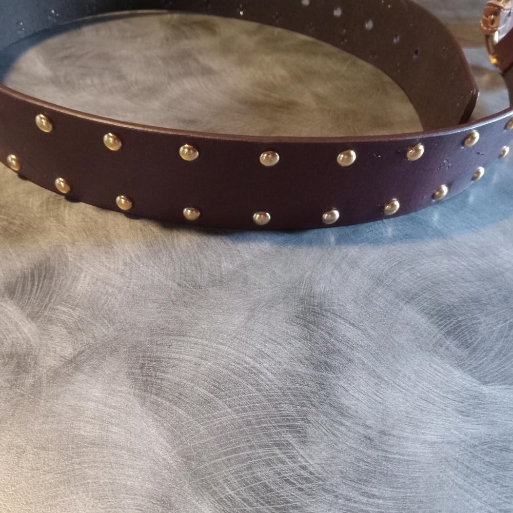 Michael Kors belt. - Picture 2 of 5